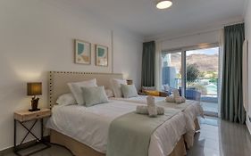 Sunny Valley Apartment